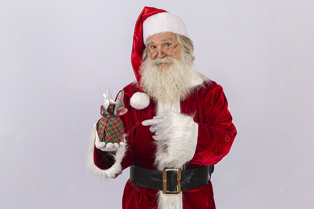 Papai Noel sobre fundo branco