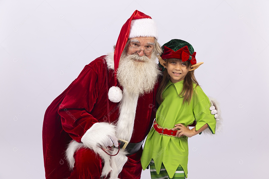 Papai Noel e duende sobre fundo branco