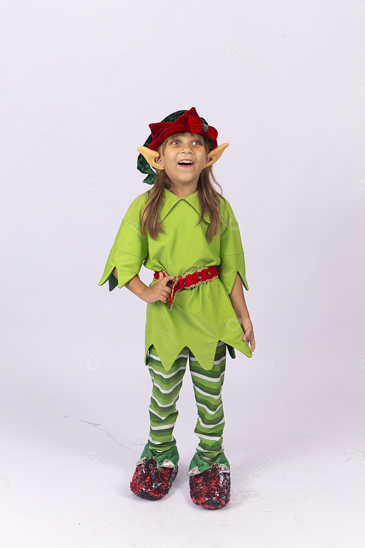 Linda menina fantasiada de duende de natal