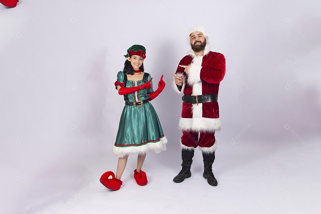 Papai Noel e duende sobre fundo branco