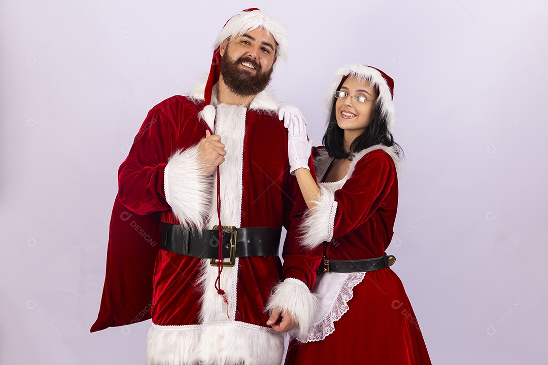 Papai Noel e jovem sobre fundo branco