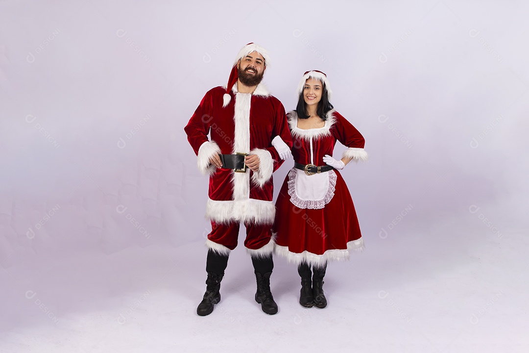 Papai Noel e jovem sobre fundo branco