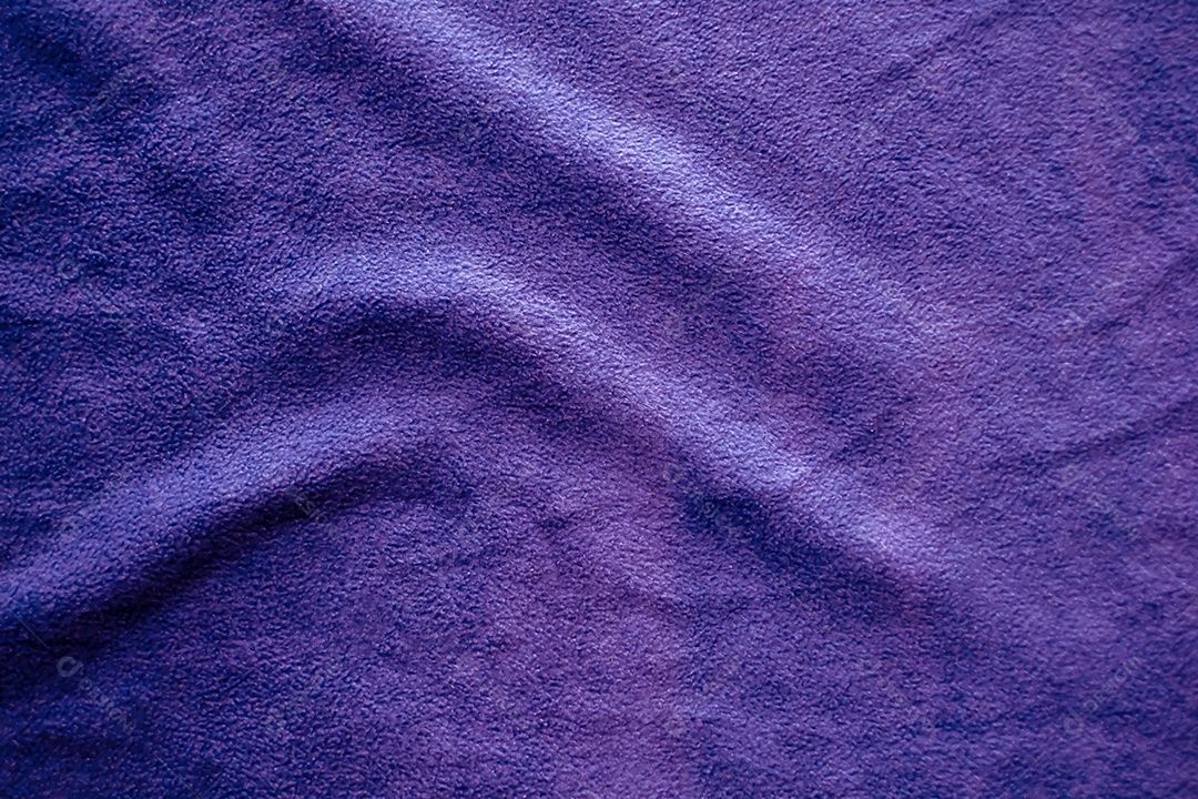 Dobras de um tecido roxo