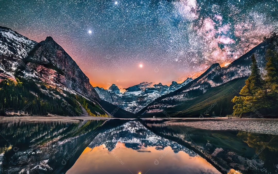 Lago à noite com céu estrelado