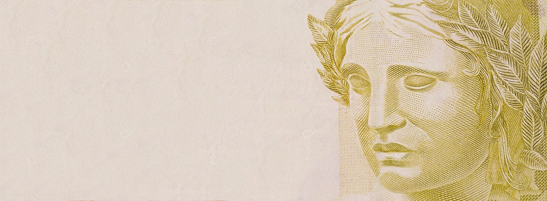 Dinheiro de cinquenta notas efígie da República é apreendida com dinheiro brasileiro