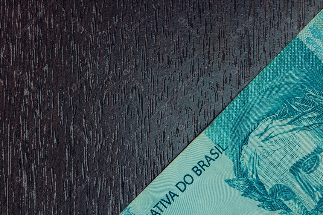 Uma nota de dinheiro apreensão da efígie da república com dinheiro brasileiro