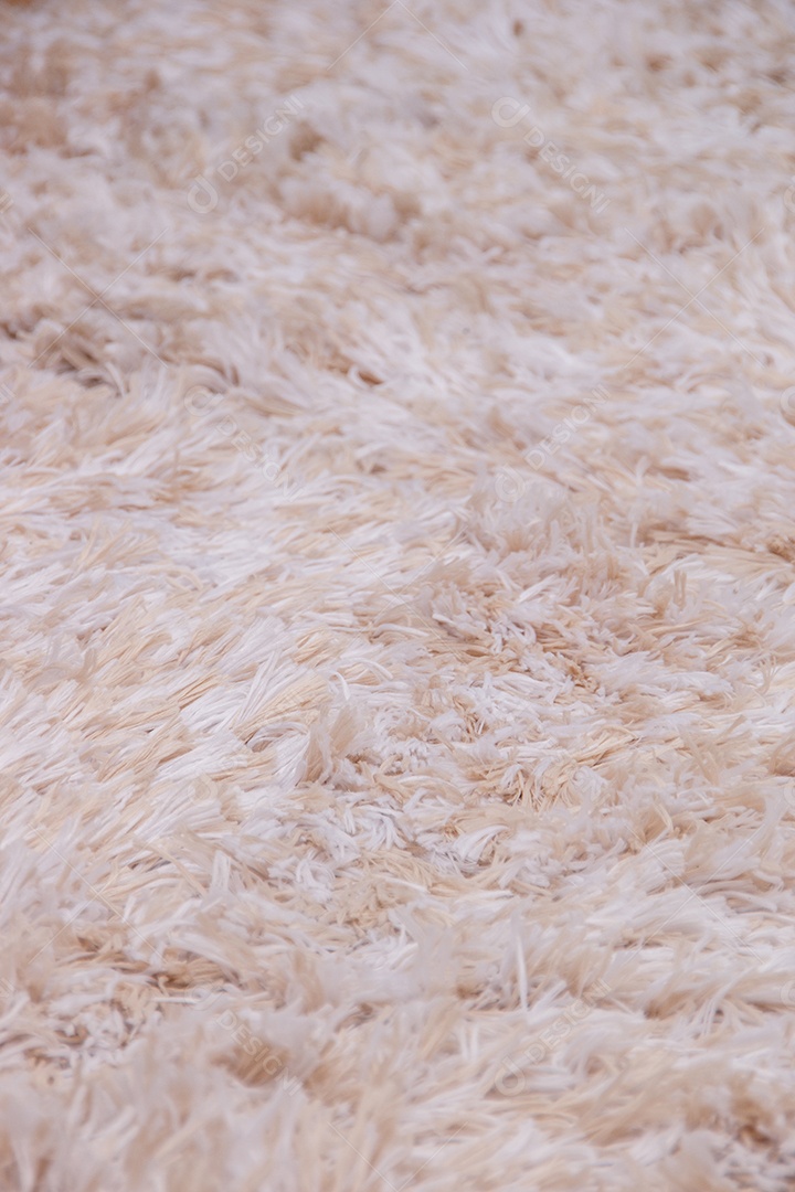 Detalhes de um tapete branco em uma casa