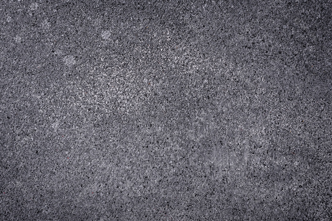 Textura, parede, concreto, pode ser usado como fundo. Fragmento de parede com arranhões e rachaduras
