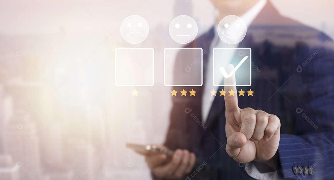 Empresário tocando Inteligência Artificial IA em dados em fundo escuro