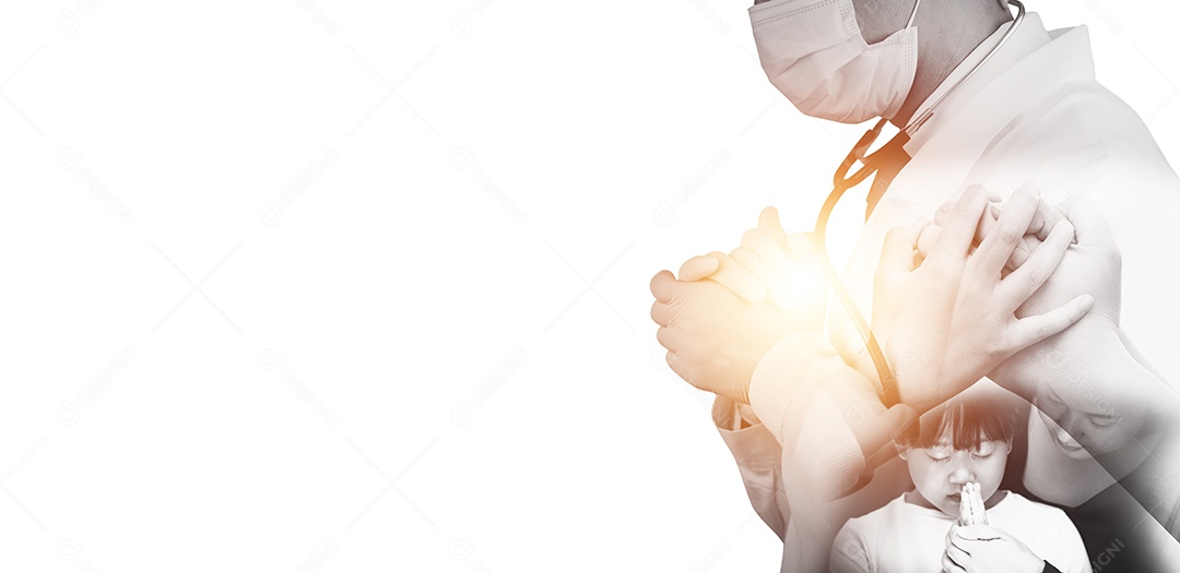 Dupla exposição de médico com criança e mulher rezando e adorando as mãos em fundo branco