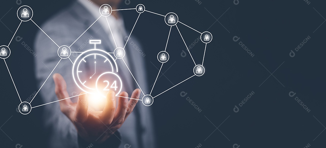 Empresário tocando Inteligência Artificial IA em dados em fundo escuro