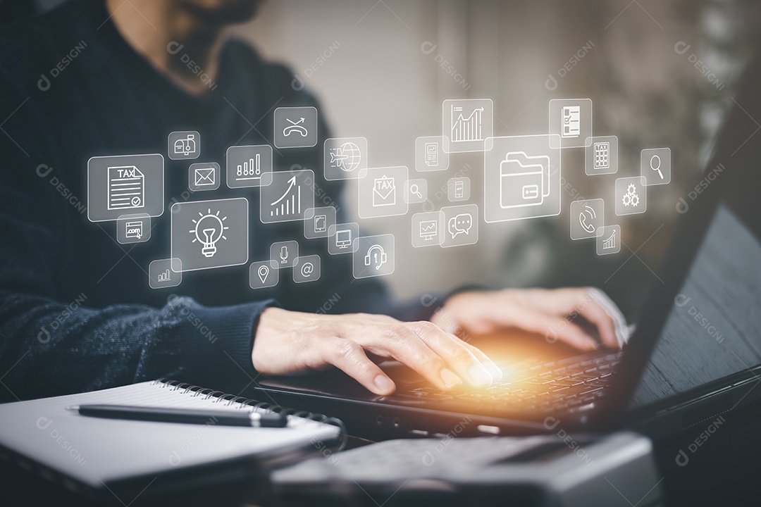 Mão de empresário toca pasta do sistema de gerenciamento de documentos IA