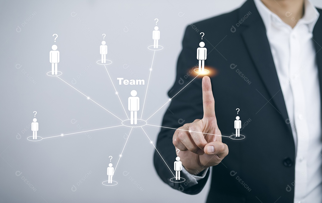 Empresário pressiona botão social humano moderno em fundo virtual rede global de infraestrutura e troca de informações de conexão com o cliente em fundo branco  IA