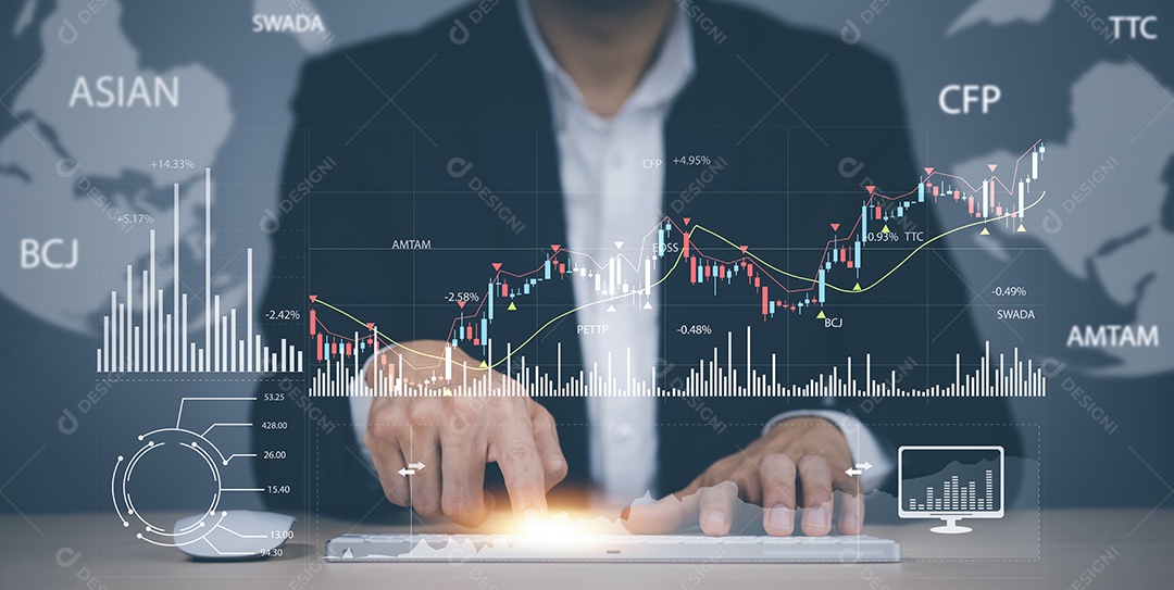 Empresário interagindo com laptops telefones e tablets com tickers ou gráficos de ações IA