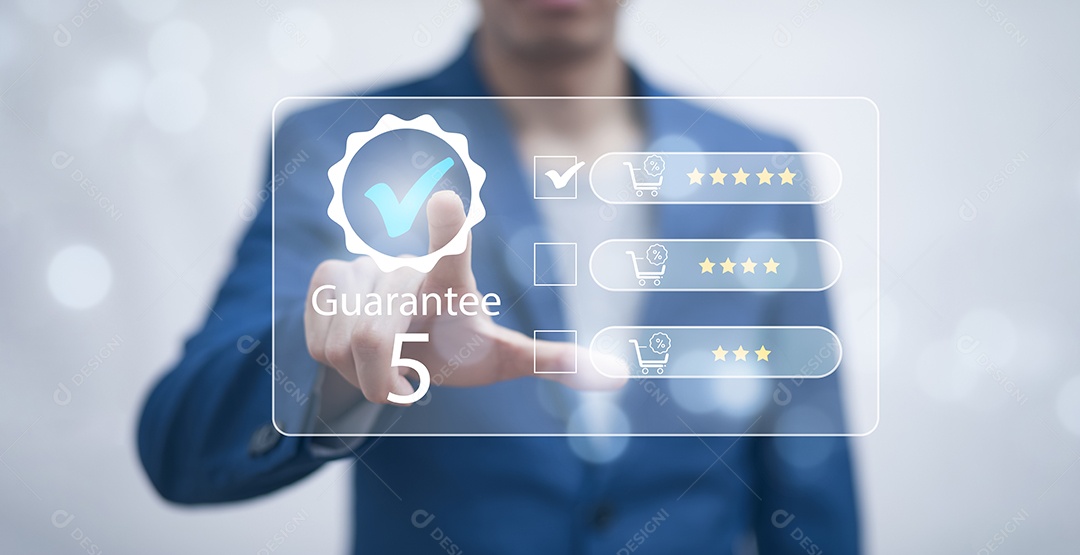 Mão do empresário mostra o sinal do serviço de qualidade superior Garantia em fundo preto IA