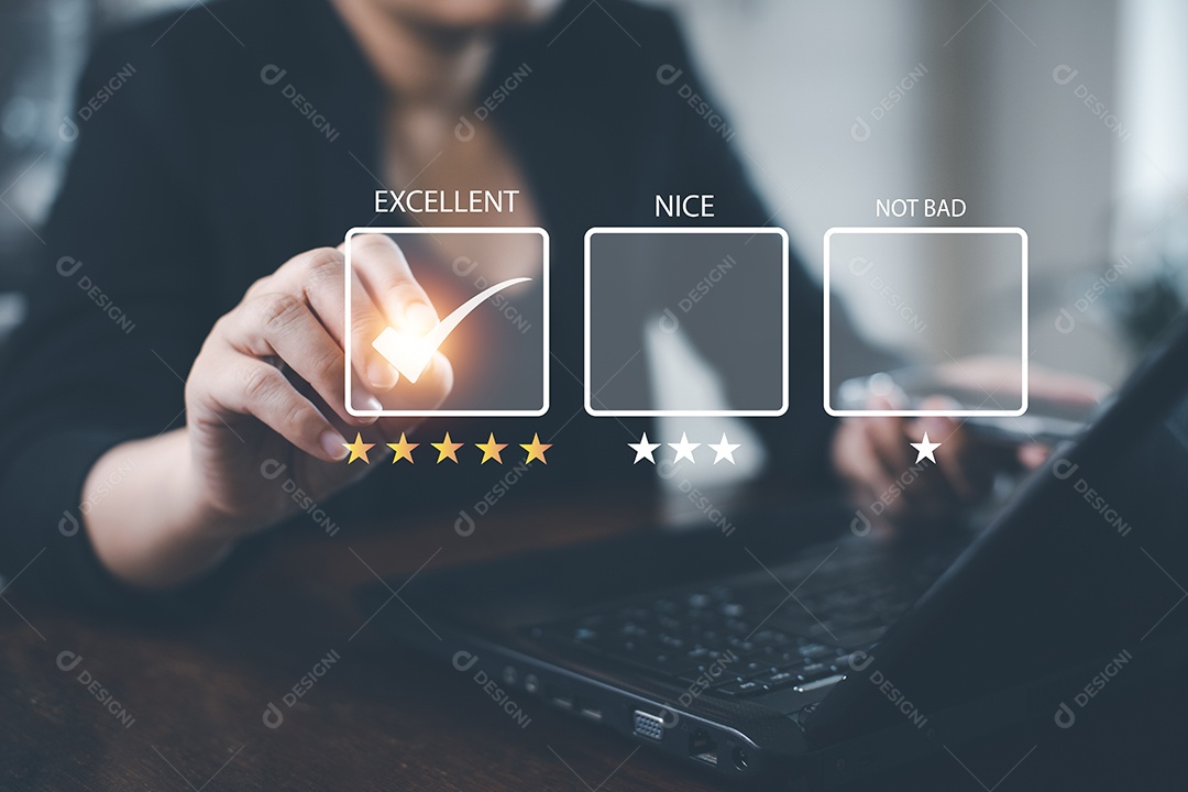 Conceito de rosto sorridente feliz e infeliz conceito de avaliação de atendimento ao cliente IA