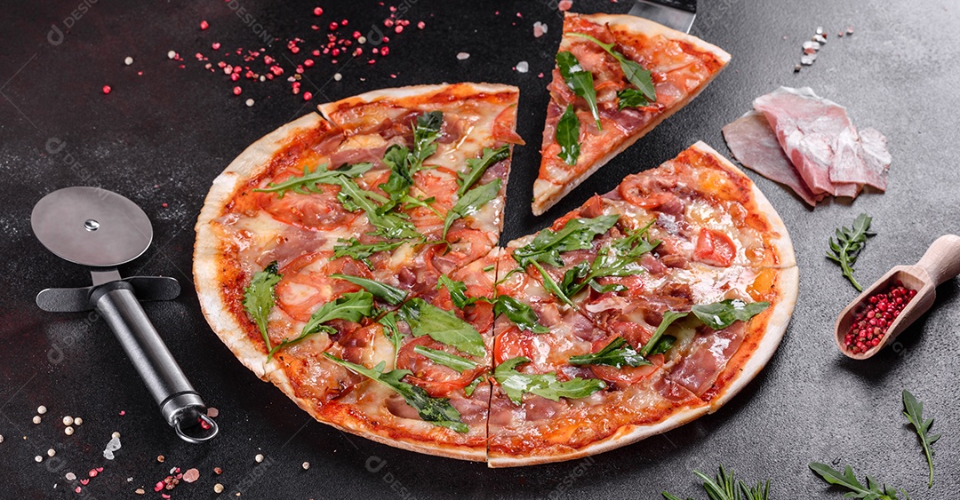 Deliciosa pizza sobre a mesa