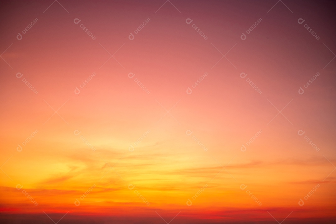 Céu limpo com pôr do sol