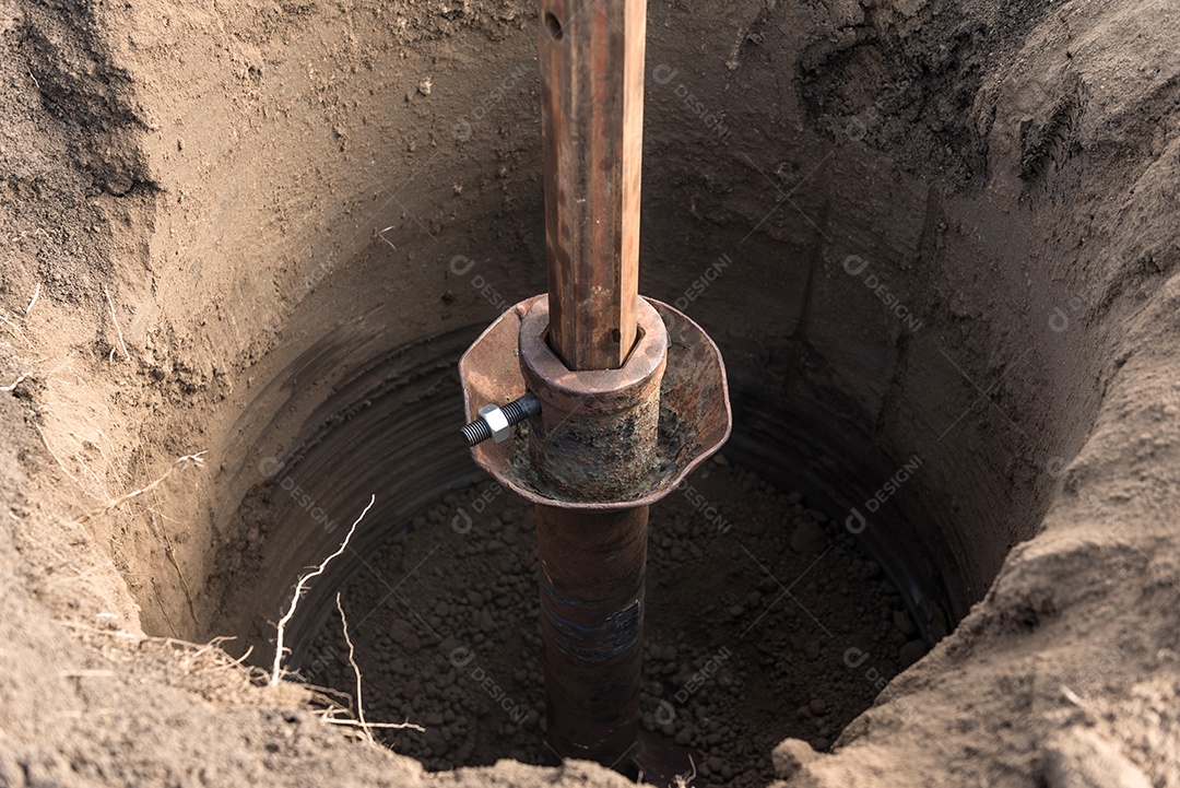 Trator traçador com trado para perfuração de solo para estacas