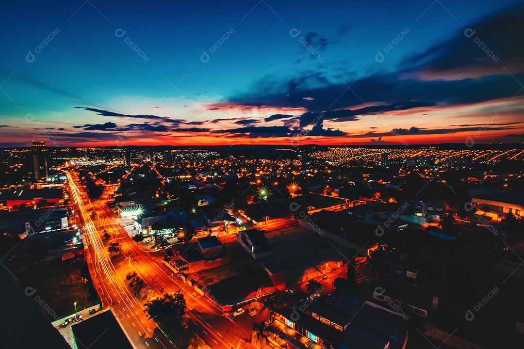 Cidade de Ribeirão Preto em um dia de pôr do sol