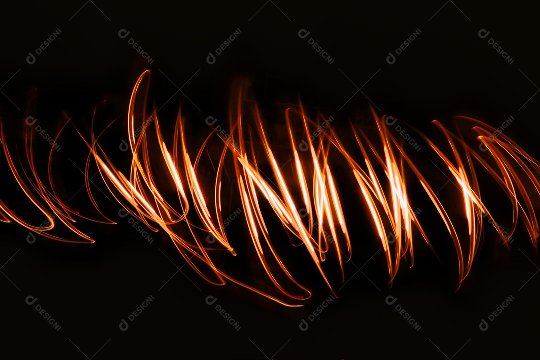 Fundo preto com linhas laranjada brilhantes