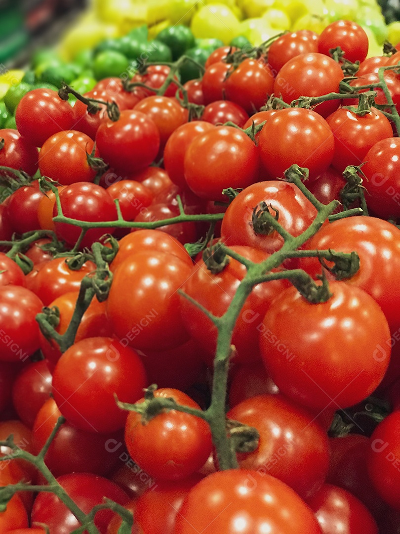 Tomate cereja à venda