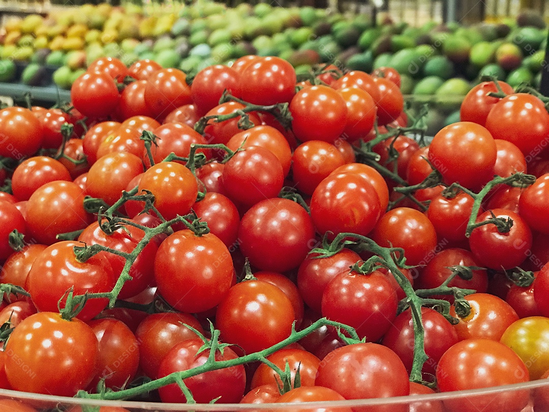 Tomate cereja à venda