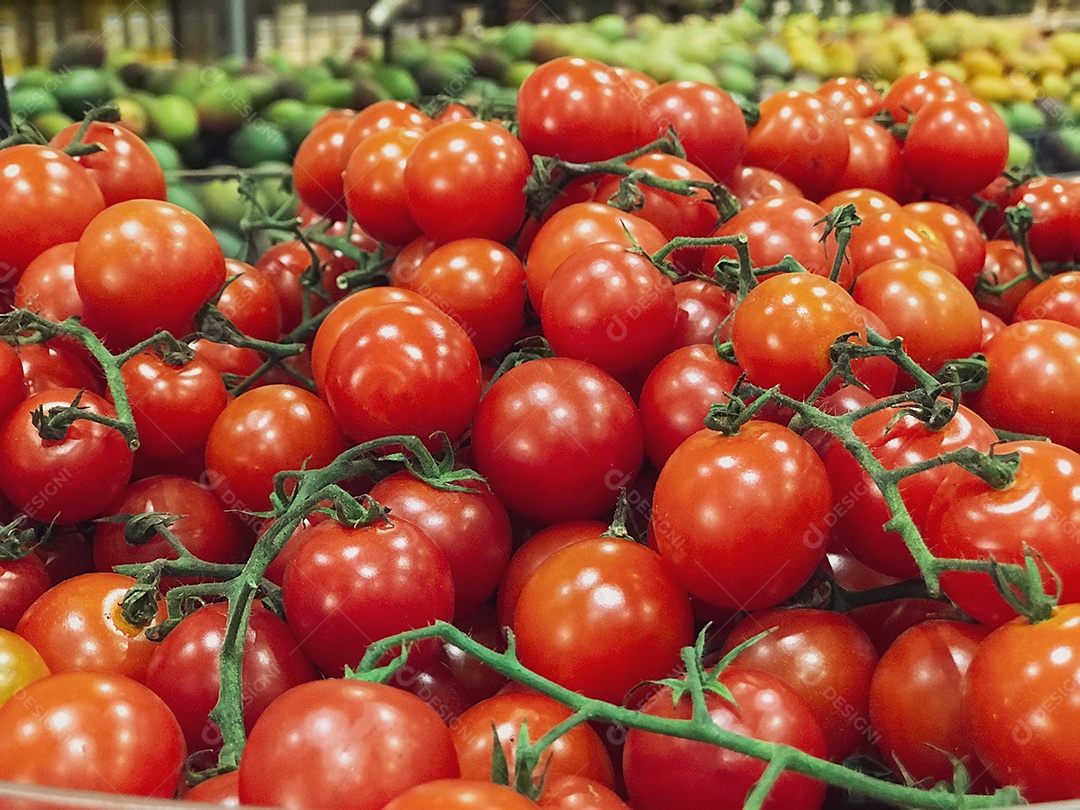 Tomate cereja à venda