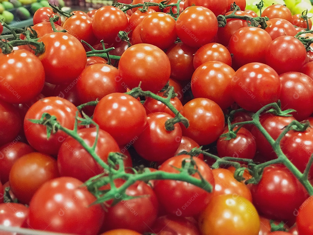 Tomate cereja à venda