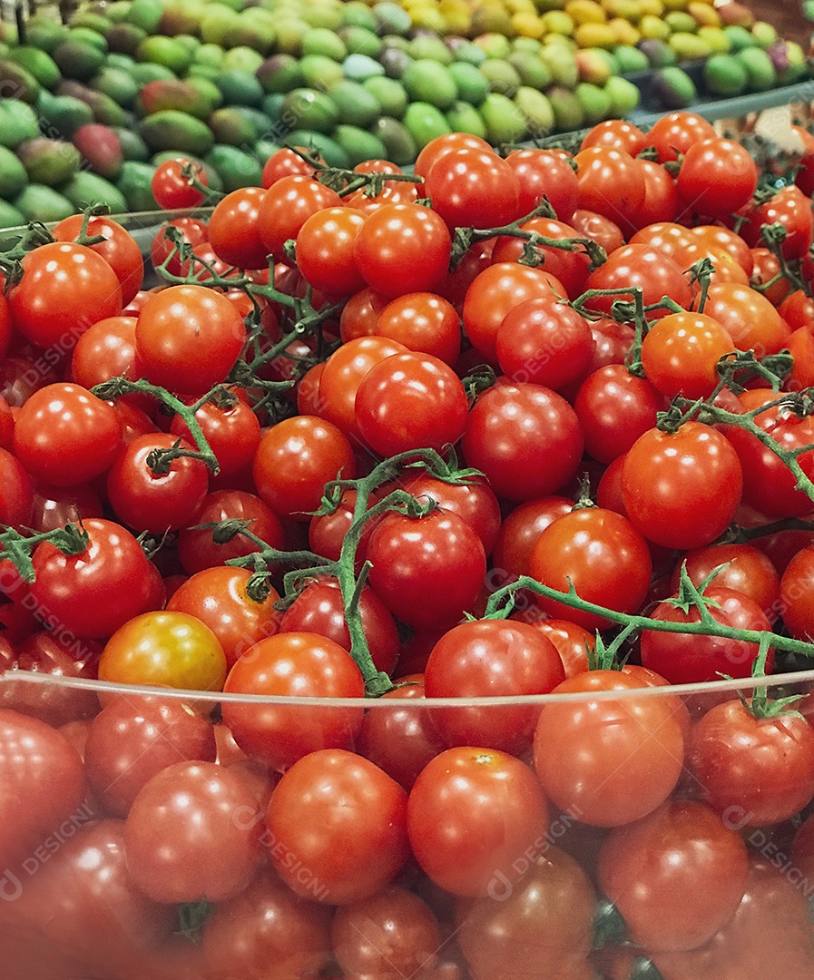 Tomate cereja à venda