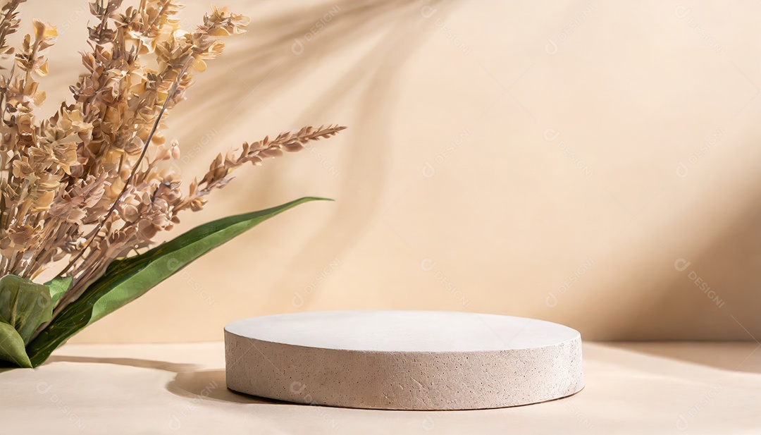 Pódio de exposição de produtos com sombra de folhas naturais no fundo da parede