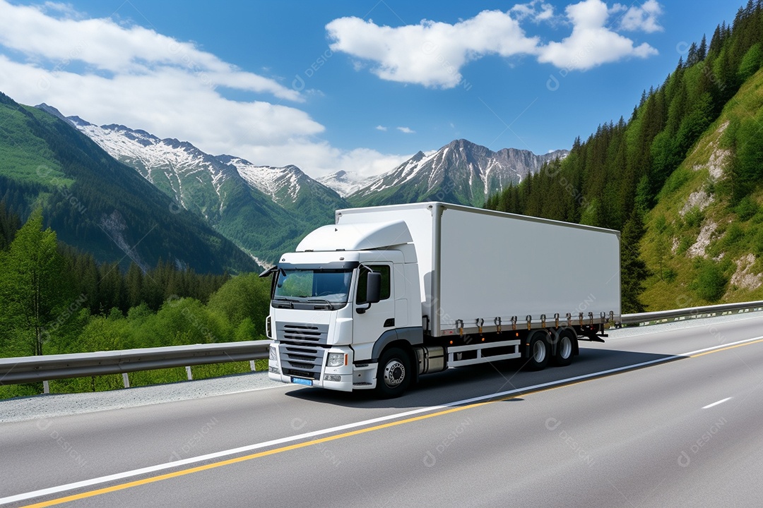 Uma van de carga branca com um trailer vazio em branco