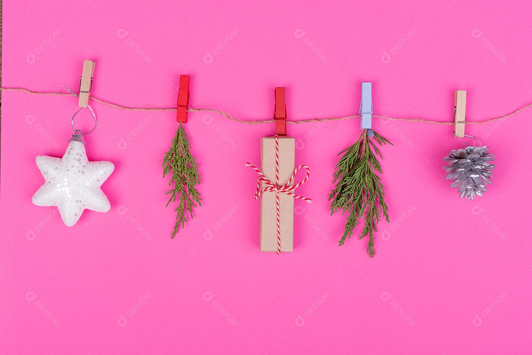 Fundo decorativo colorido brilhante de Natal com decorações