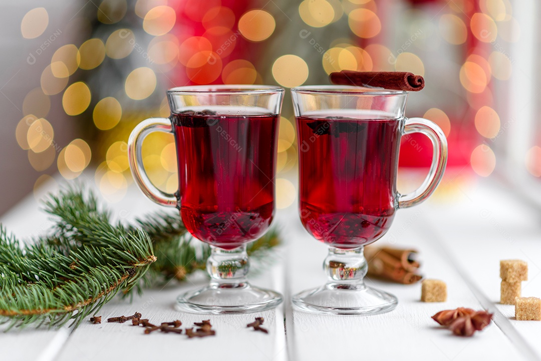 Vinho quente para o inverno e Natal com especiarias diversas.