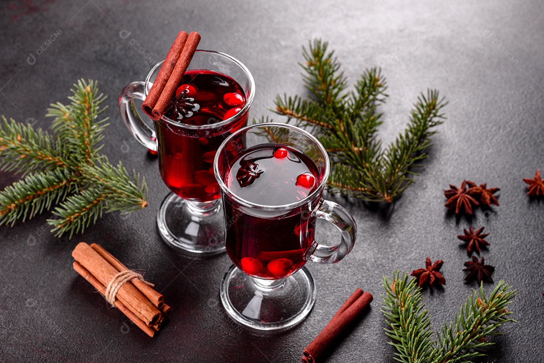 Vinho quente para o inverno e Natal com especiarias diversas.