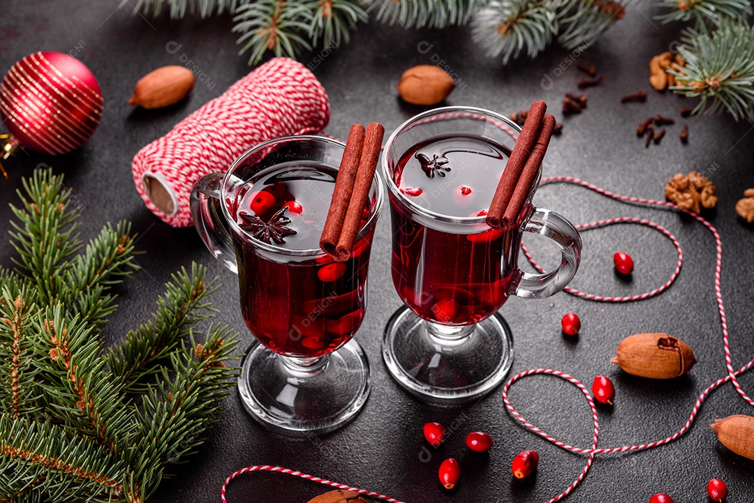 Vinho quente para o inverno e Natal com especiarias diversas.