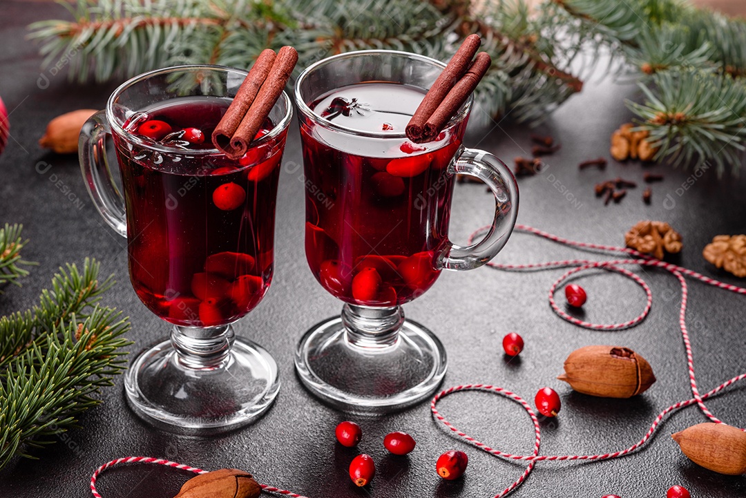 Vinho quente para o inverno e Natal com especiarias diversas.