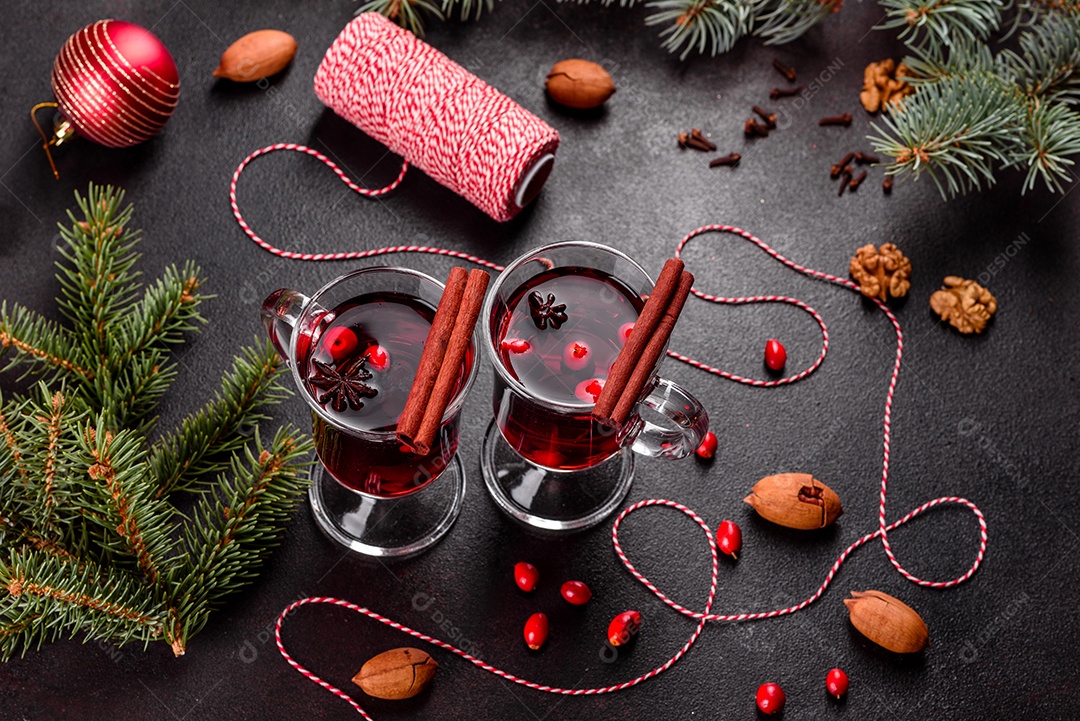 Vinho quente para o inverno e Natal com especiarias diversas.