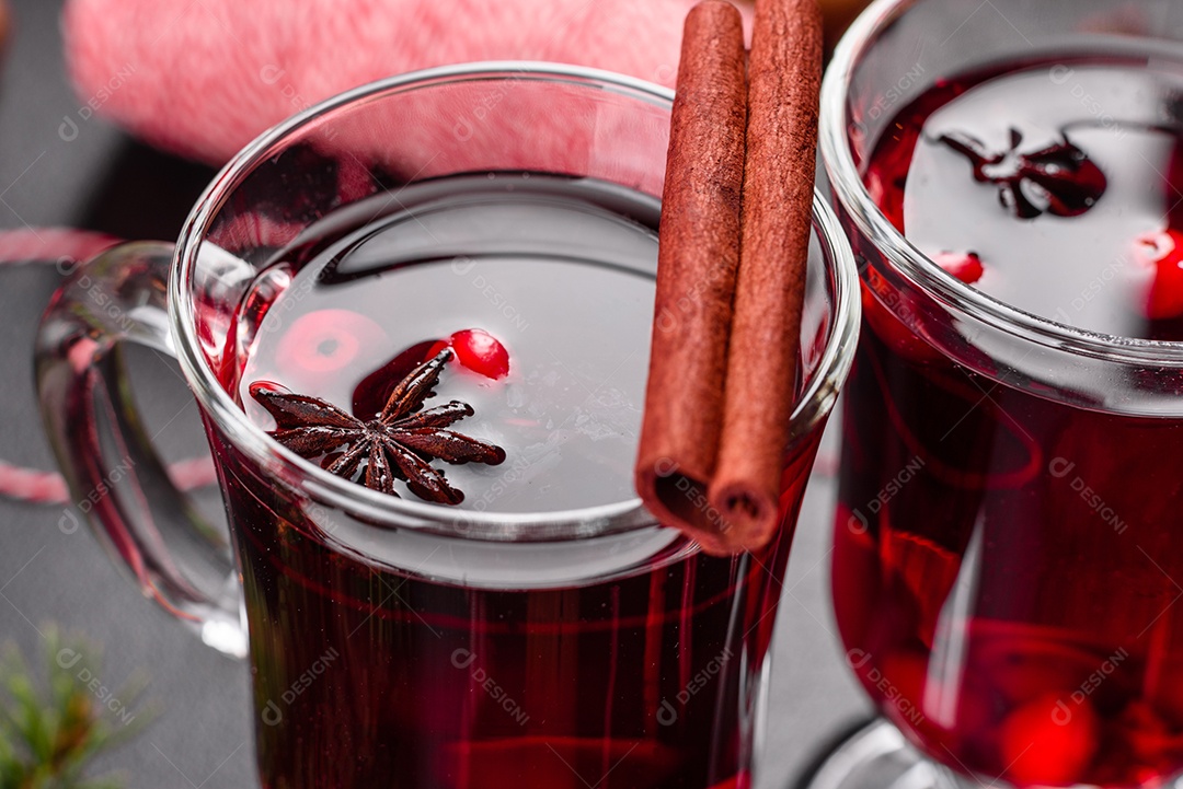 Vinho quente para o inverno e Natal com especiarias diversas.