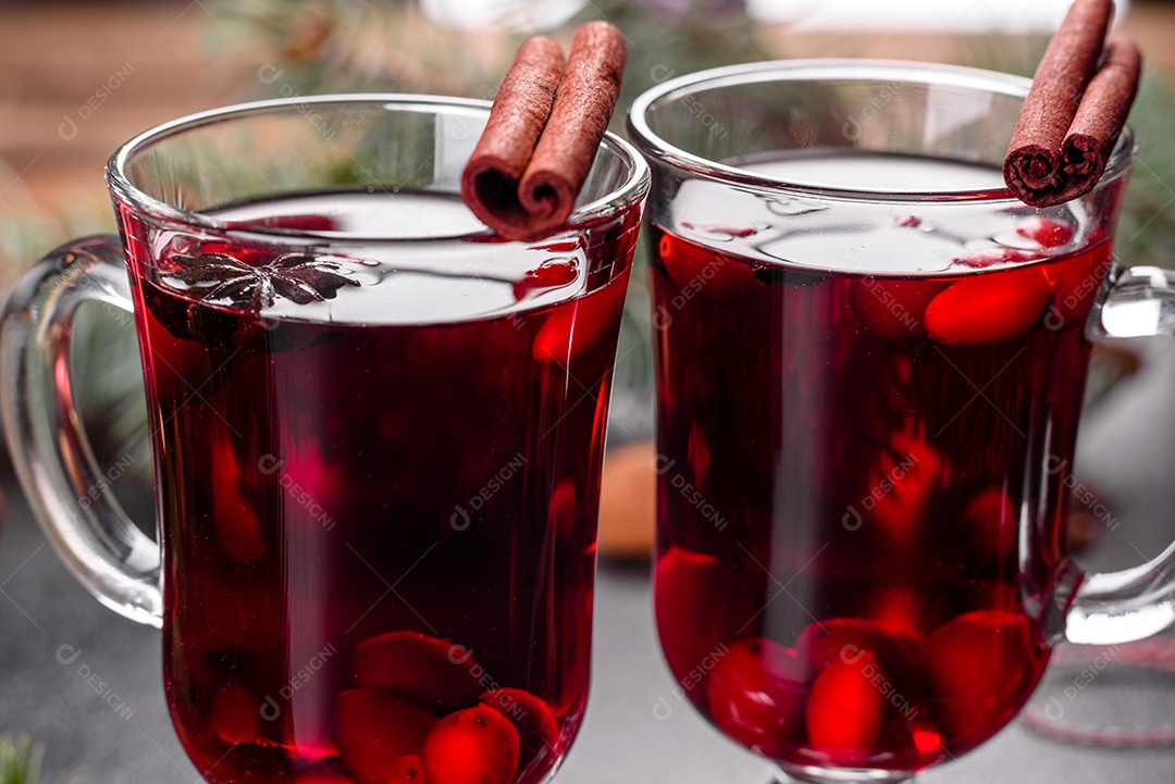 Vinho quente para o inverno e Natal com especiarias diversas.