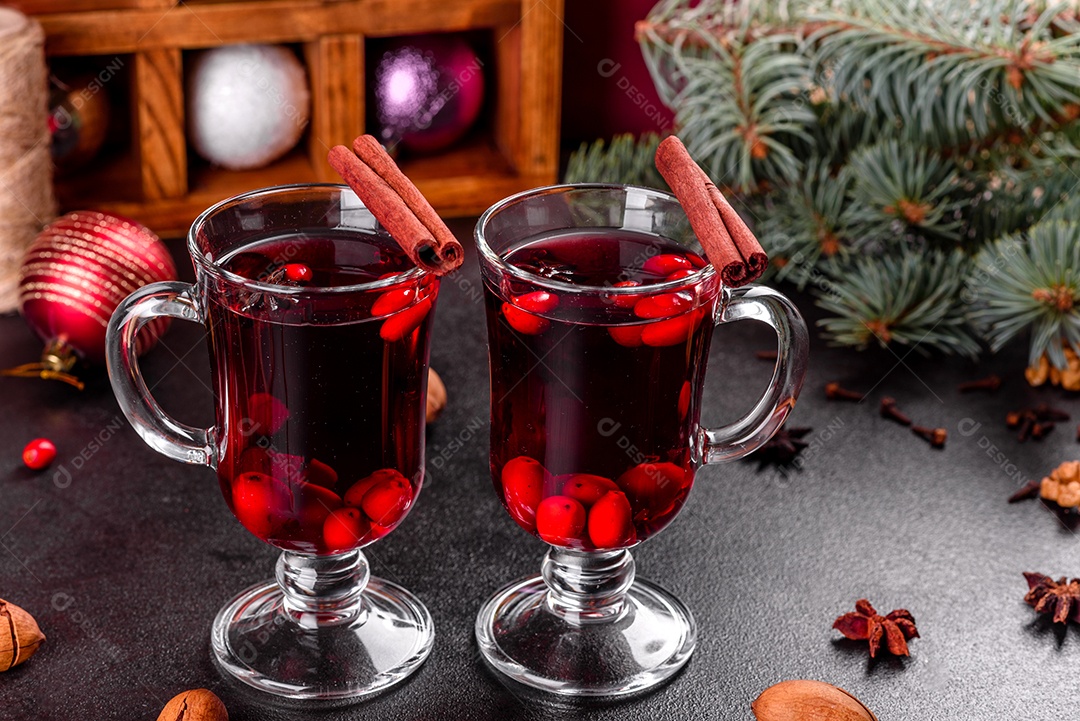 Vinho quente para o inverno e Natal com especiarias diversas.