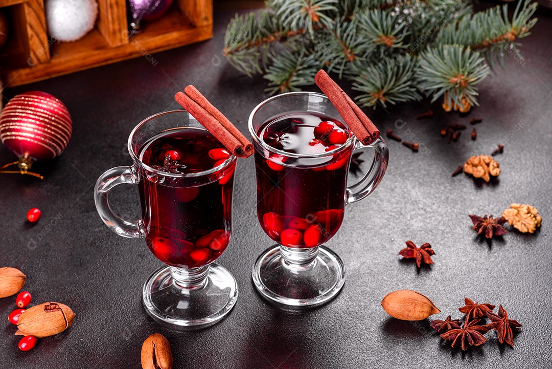 Vinho quente para o inverno e Natal com especiarias diversas.