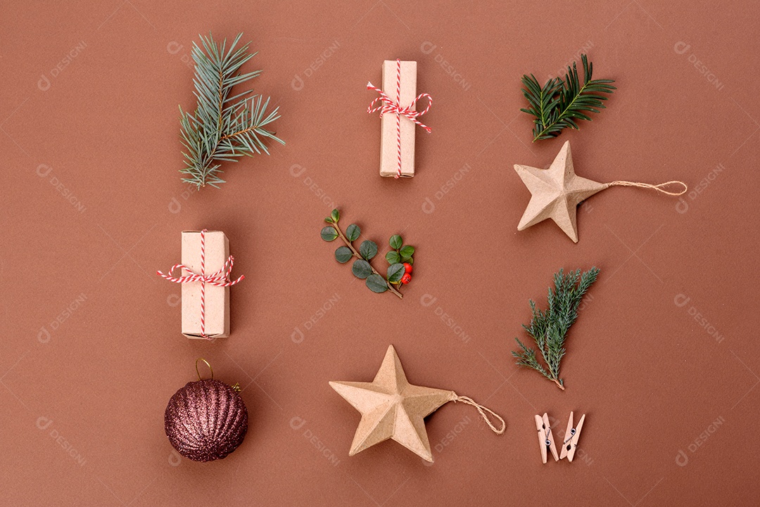 Fundo decorativo colorido brilhante de Natal com decorações de Ano Novo
