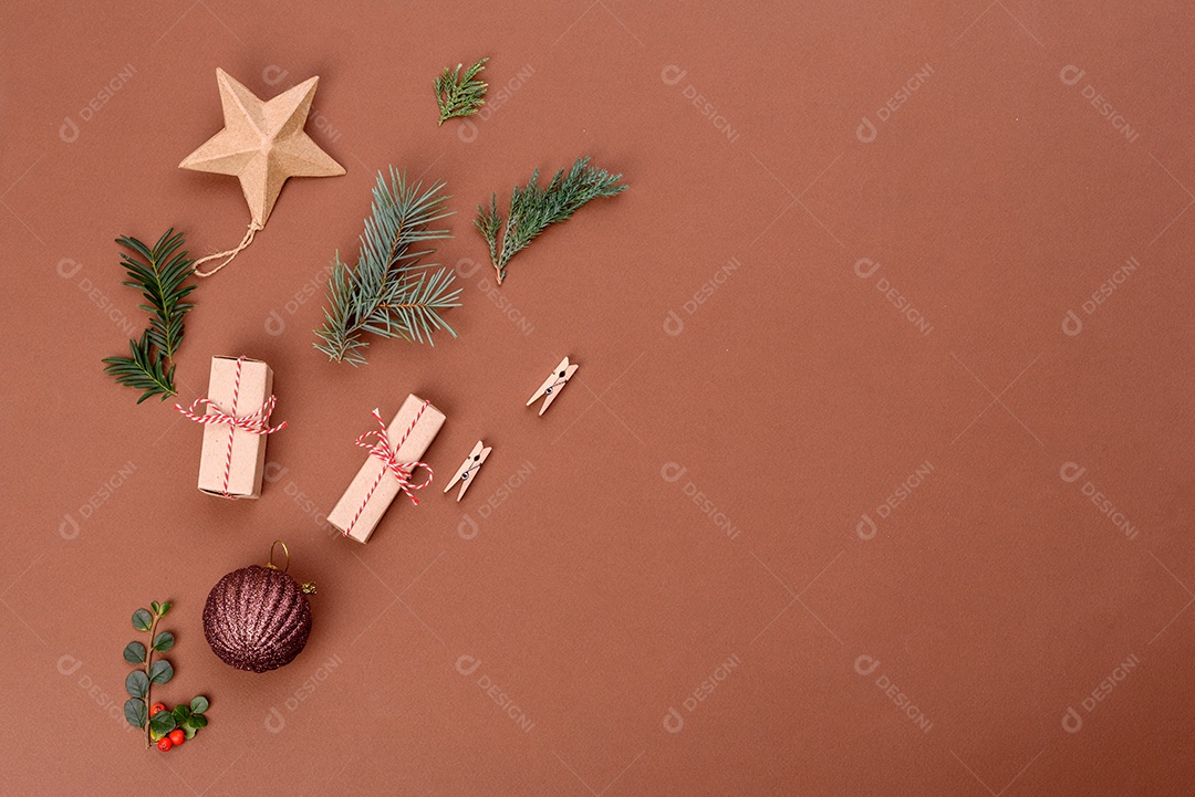 Fundo decorativo colorido brilhante de Natal com decorações de Ano Novo
