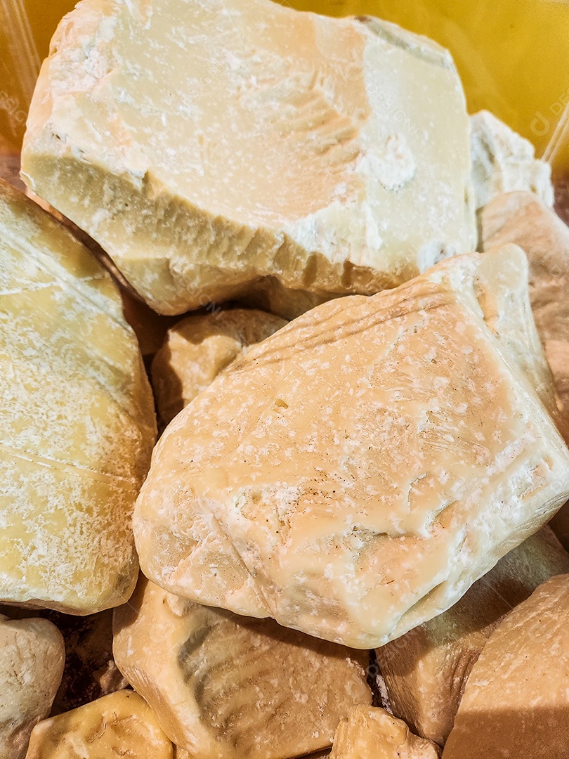 Manteiga de cacau para preparo de chocolate em fábrica