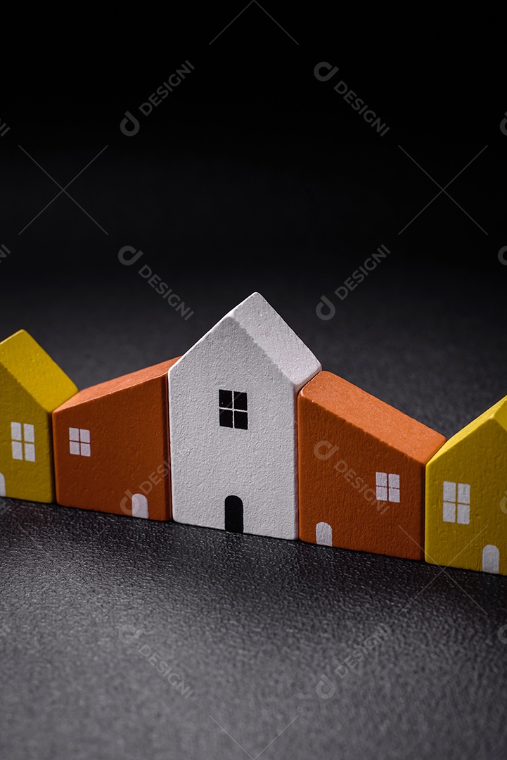 Blocos de madeira do jogo Jenga como ideia conceitual de risco para atingir um objetivo. Plano de fundo para sua ideia