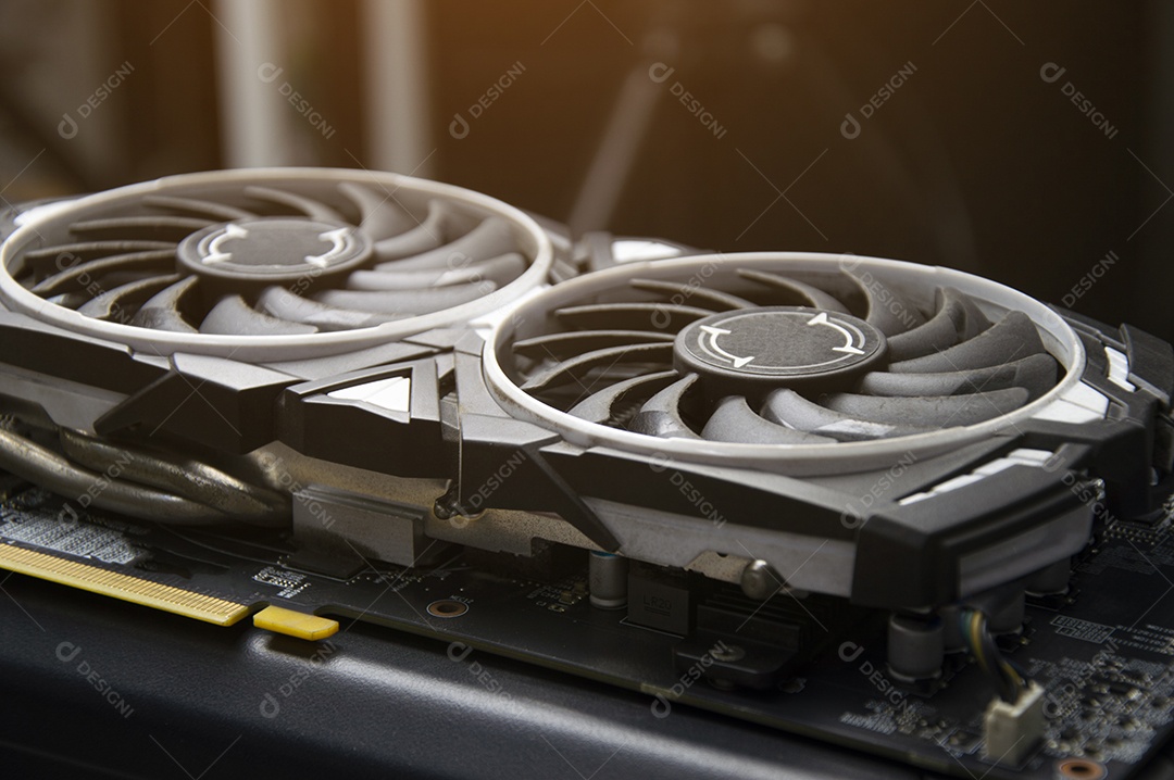 Vista lateral da placa gráfica do computador