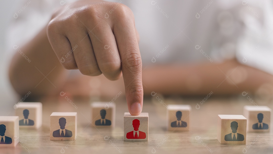 Blocos de madeira sobre fundo isolado