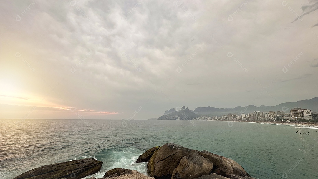 Linda paisagem de praia no Rio de Janeiro