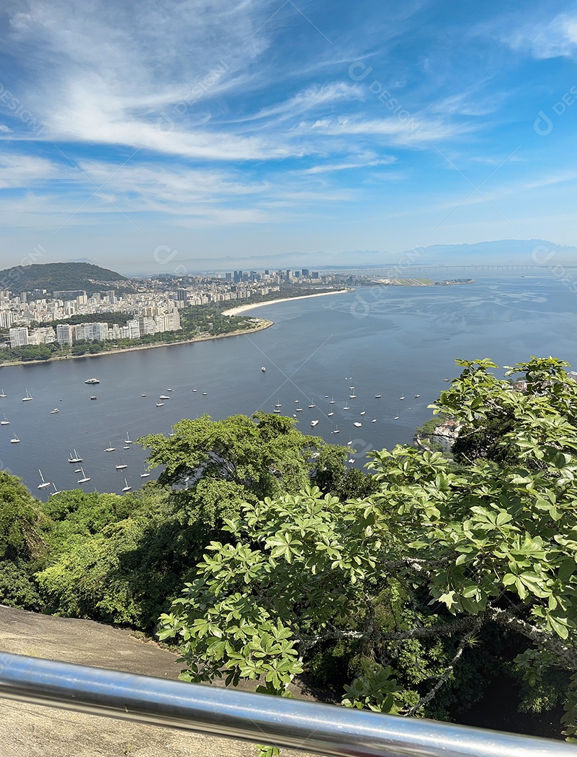 Bela vista da baía oceânica na natureza